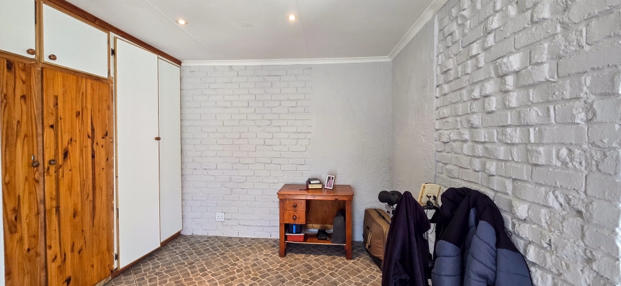 3 Bedroom Property for Sale in Wavecrest Eastern Cape